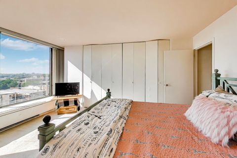 Tiny photo for 5455 N Sheridan Road #1015, Chicago, IL 60640 (MLS # 12520735)