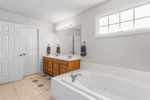 Tiny photo for 2208 Mullikin Drive, Champaign, IL 61822 (MLS # 12627161)