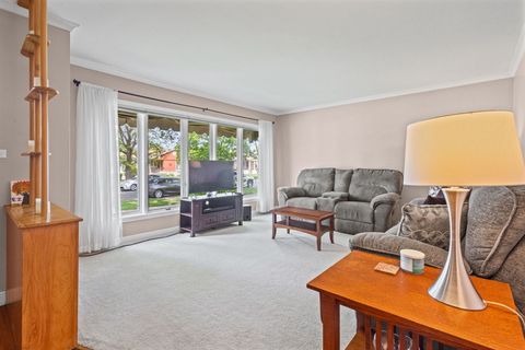 Tiny photo for 10055 S Fairfield Avenue, Chicago, IL 60655 (MLS # 12638025)
