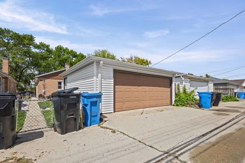 Tiny photo for 10055 S Fairfield Avenue, Chicago, IL 60655 (MLS # 12638025)