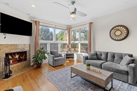 Tiny photo for 450 E Bowen Avenue #2W, Chicago, IL 60653 (MLS # 12561817)