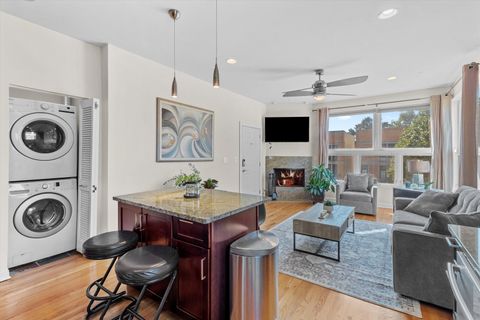 Tiny photo for 450 E Bowen Avenue #2W, Chicago, IL 60653 (MLS # 12561817)