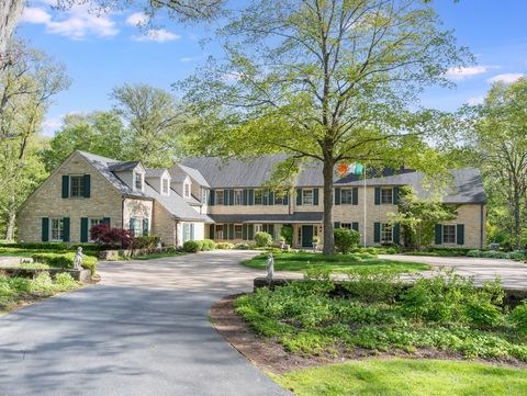 Photo of 875 Country Club Road, St. Charles, IL 60174 (MLS # 12620193)