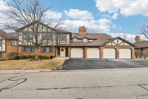 Photo of 7652 W Golf Drive #2A, Palos Heights, IL 60463 (MLS # 12578584)