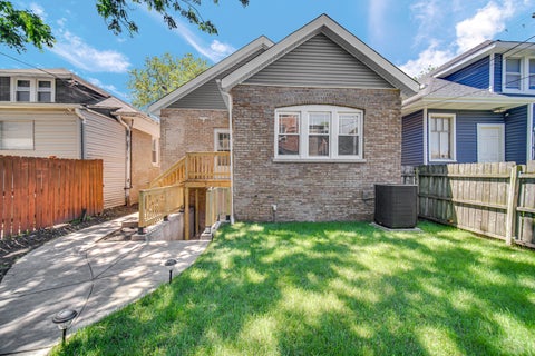 Tiny photo for 6341 N Campbell Avenue, Chicago, IL 60659 (MLS # 12714135)
