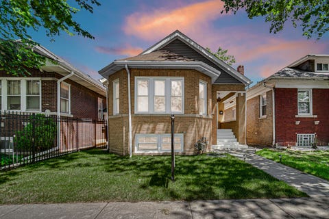 Tiny photo for 6341 N Campbell Avenue, Chicago, IL 60659 (MLS # 12714135)
