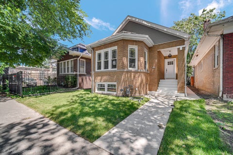 Tiny photo for 6341 N Campbell Avenue, Chicago, IL 60659 (MLS # 12714135)