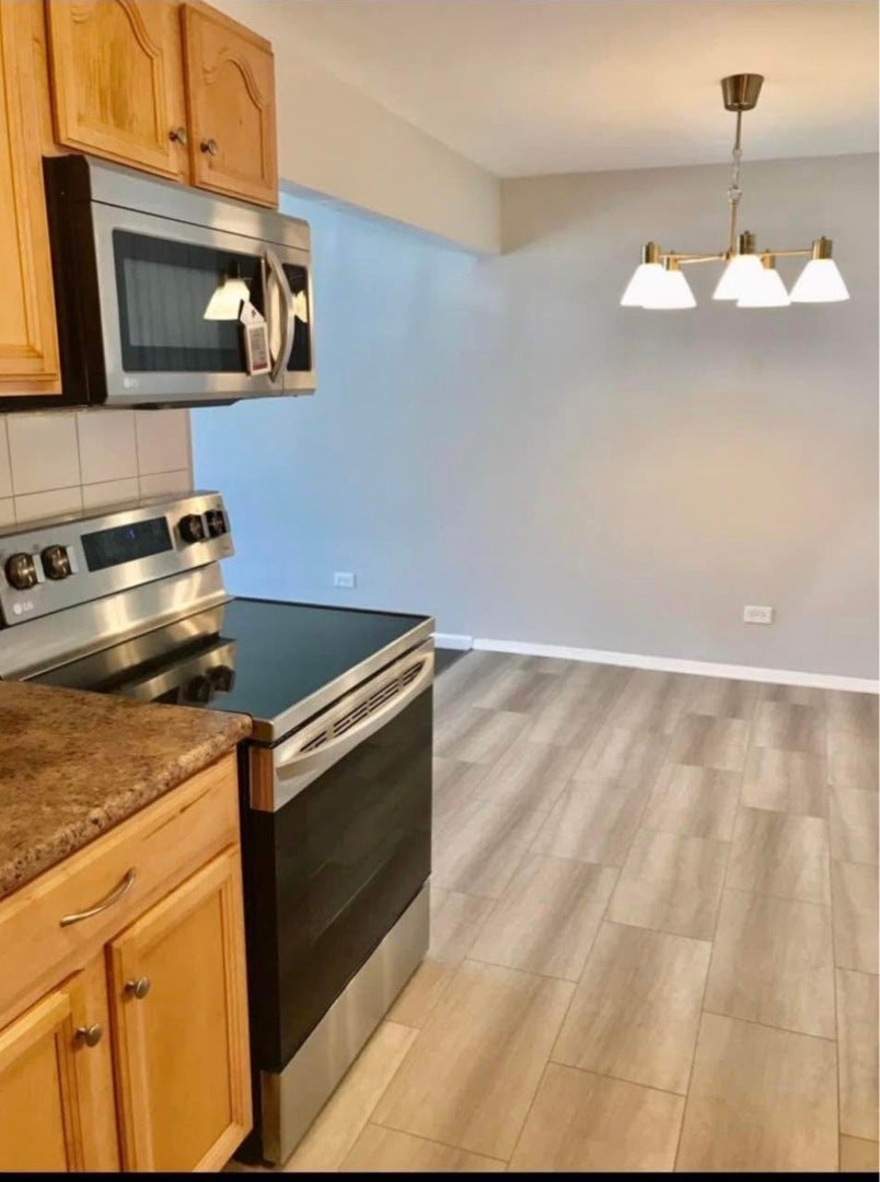 850 E Old Willow Road 116