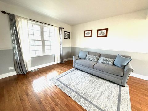 Tiny photo for Algonquin, IL 60102 (MLS # 12582822)