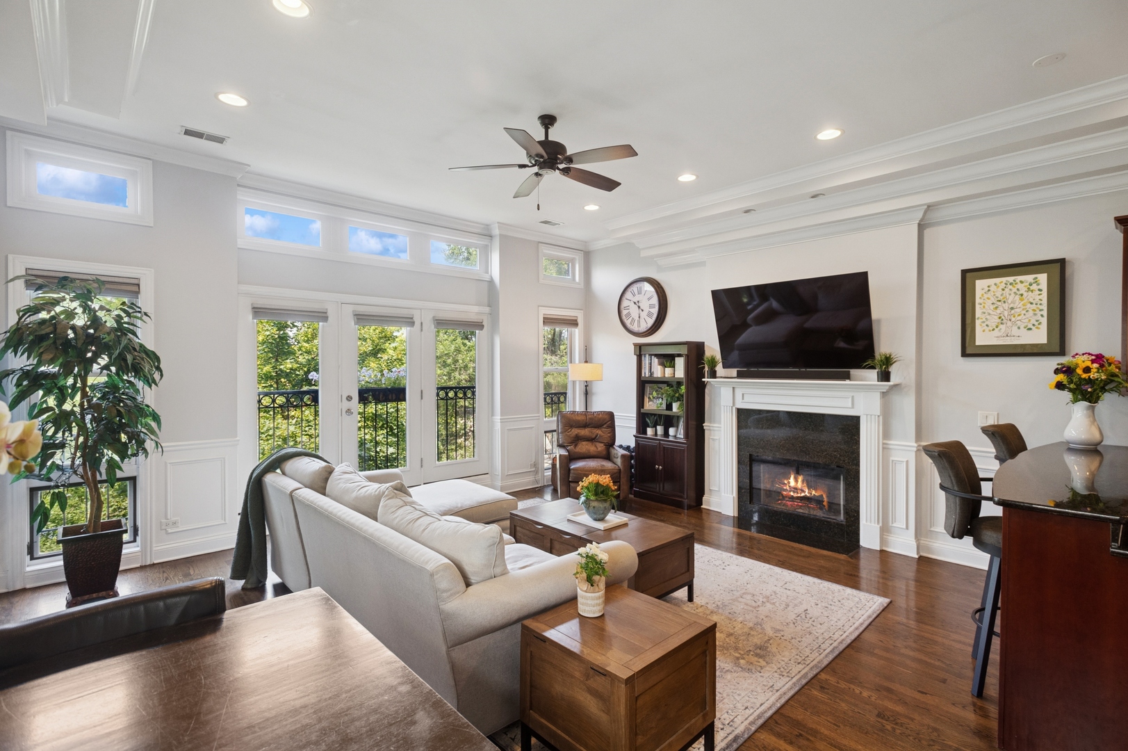 3331 N Seminary Avenue 3