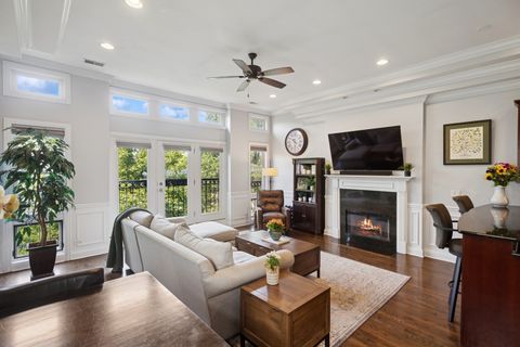 Tiny photo for 3331 N Seminary Avenue #3, Chicago, IL 60657 (MLS # 12445549)