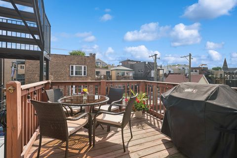 Tiny photo for 3331 N Seminary Avenue #3, Chicago, IL 60657 (MLS # 12445549)