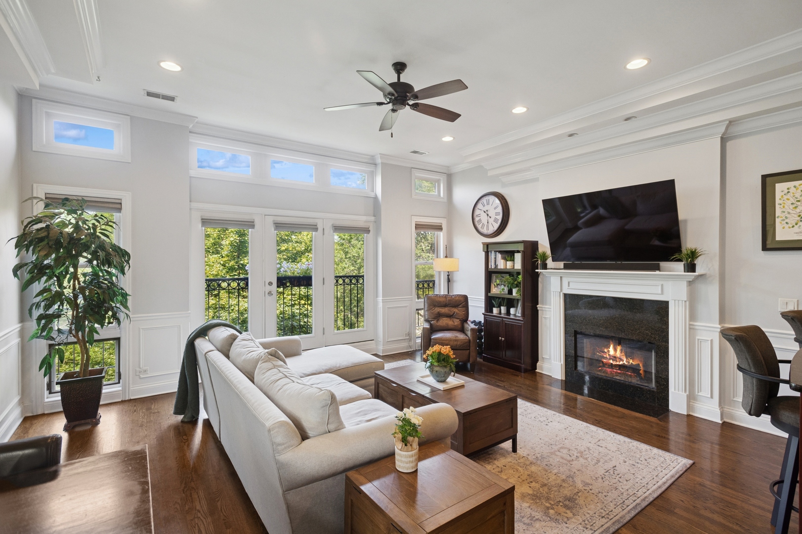3331 N Seminary Avenue 3