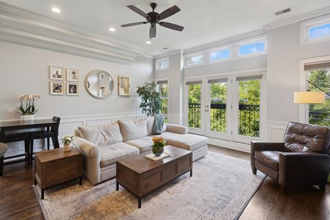 Tiny photo for 3331 N Seminary Avenue #3, Chicago, IL 60657 (MLS # 12445549)