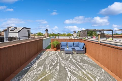 Tiny photo for 3331 N Seminary Avenue #3, Chicago, IL 60657 (MLS # 12445549)
