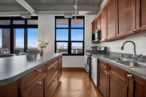 Tiny photo for 811 W 15th Place #804, Chicago, IL 60608 (MLS # 12682753)