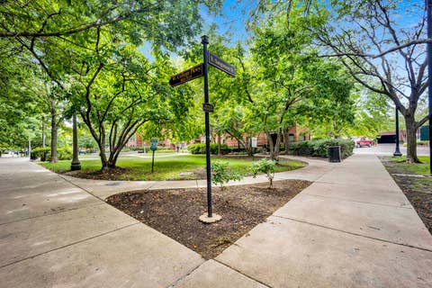 Tiny photo for 811 W 15th Place #804, Chicago, IL 60608 (MLS # 12682753)