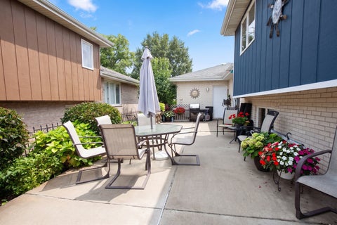 Tiny photo for 9430 S 69th Avenue, Oak Lawn, IL 60453 (MLS # 12764937)