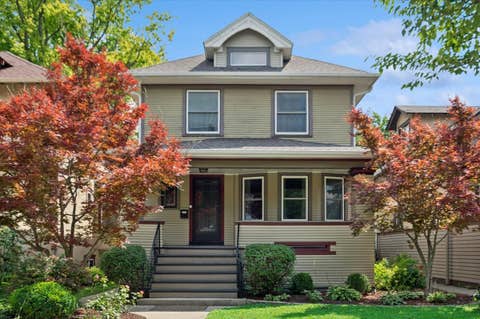 Photo of 640 Clarence Avenue, Oak Park, IL 60304 (MLS # 12725200)