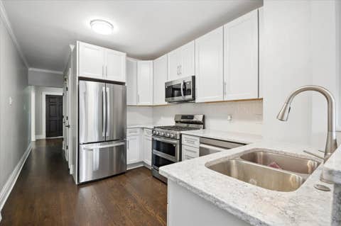 Tiny photo for 640 Clarence Avenue, Oak Park, IL 60304 (MLS # 12725200)