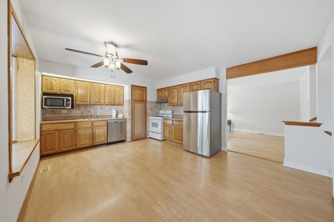 Tiny photo for 5215 138th Place, Crestwood, IL 60418 (MLS # 12686552)