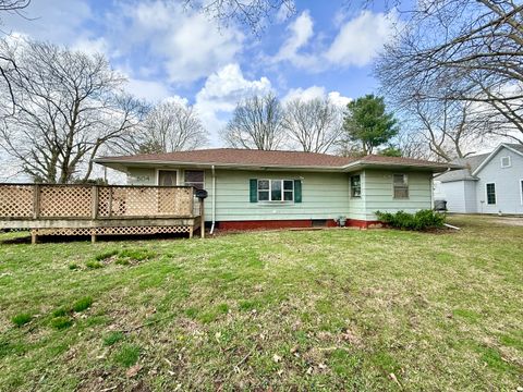 Photo of 604 E Center Street, Monticello, IL 61856 (MLS # 12611344)