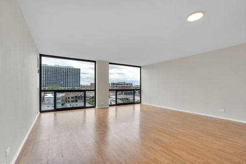 Tiny photo for 4343 N Clarendon Avenue #707, Chicago, IL 60613 (MLS # 12517860)
