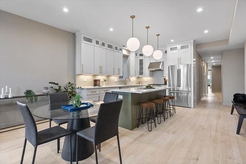 Tiny photo for 2448 N Clybourn Avenue #4, Chicago, IL 60614 (MLS # 12468079)