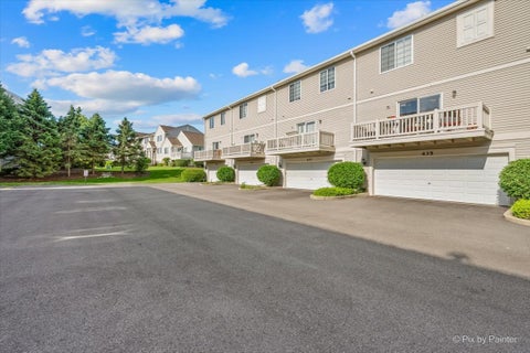 Tiny photo for 435 Cary Woods Circle #435, Cary, IL 60013 (MLS # 12686840)