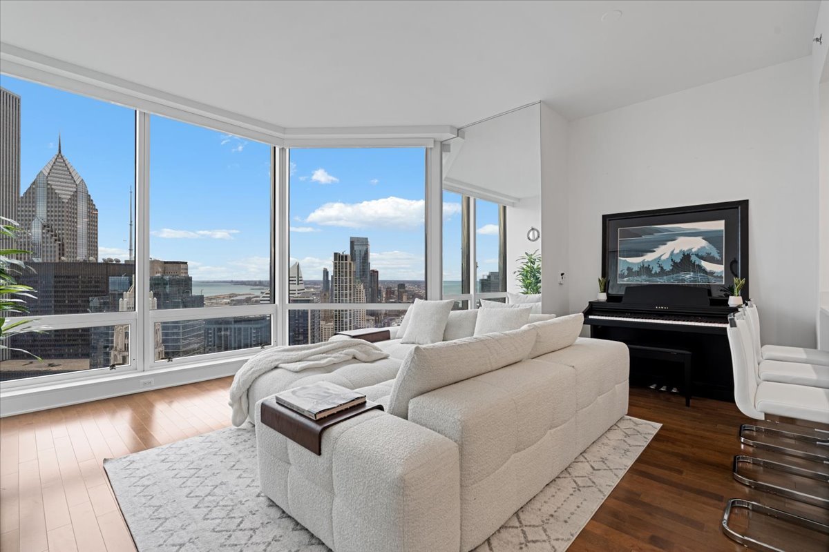 401 N Wabash Avenue 39L