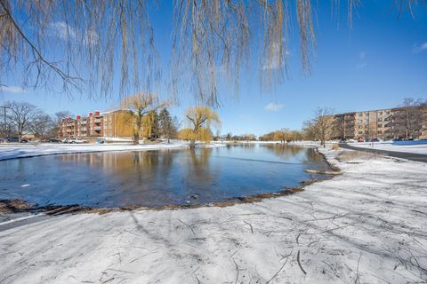 Tiny photo for 720 Wellington Avenue #117, Elk Grove Village, IL 60007 (MLS # 12554247)