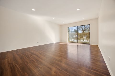 Tiny photo for 720 Wellington Avenue #117, Elk Grove Village, IL 60007 (MLS # 12554247)