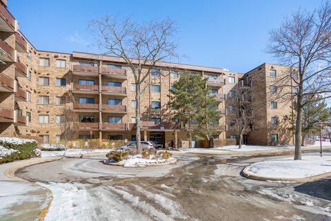 Tiny photo for 720 Wellington Avenue #117, Elk Grove Village, IL 60007 (MLS # 12554247)
