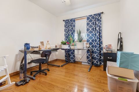 Tiny photo for 132 E Gladys Avenue, Elmhurst, IL 60126 (MLS # 12536277)