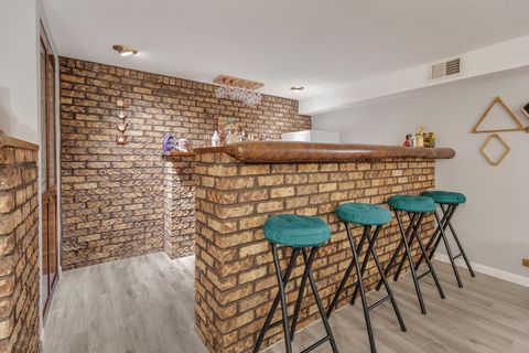 Tiny photo for 132 E Gladys Avenue, Elmhurst, IL 60126 (MLS # 12536277)