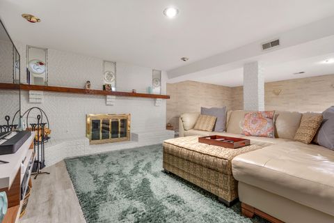 Tiny photo for 132 E Gladys Avenue, Elmhurst, IL 60126 (MLS # 12536277)