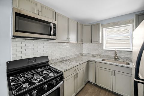Tiny photo for 2046 E 72nd Place #2w, Chicago, IL 60649 (MLS # 12516476)