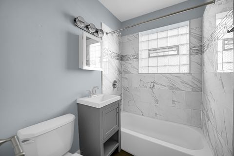 Tiny photo for 2046 E 72nd Place #2w, Chicago, IL 60649 (MLS # 12516476)