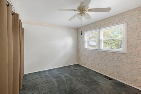 Tiny photo for 610 W Burning Tree Lane, Arlington Heights, IL 60004 (MLS # 12708148)