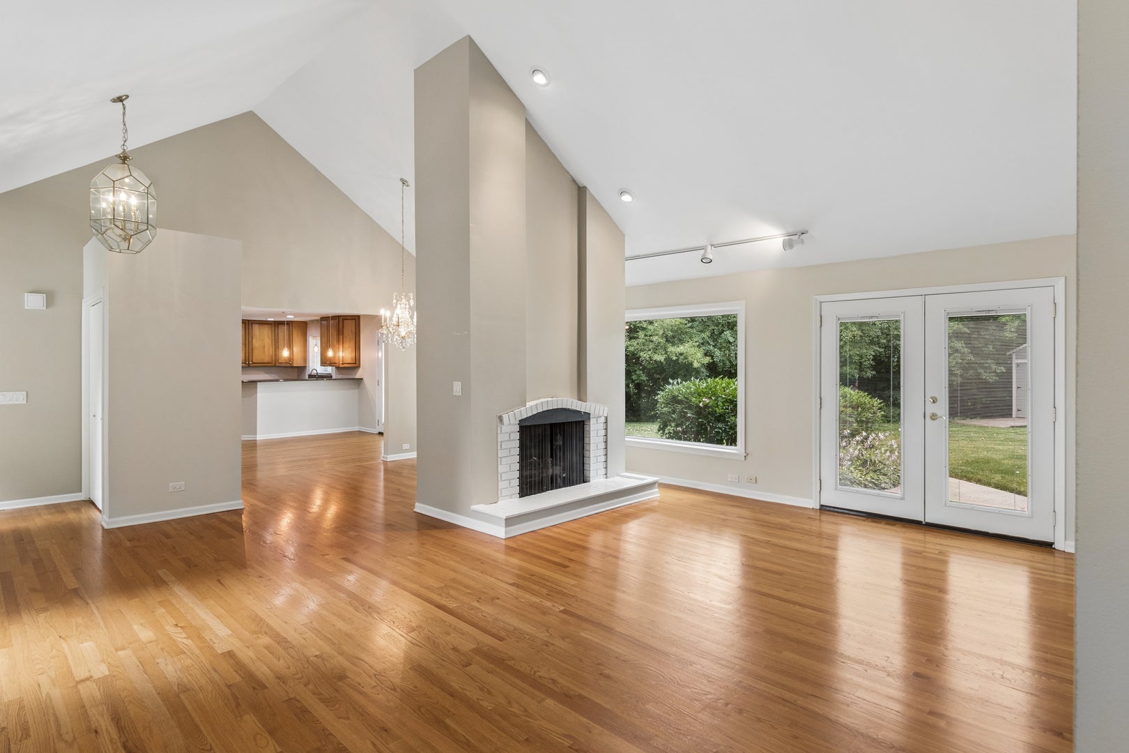 356 WINDSOR Lane
