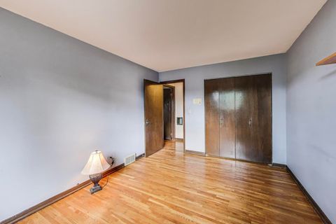 Tiny photo for 823 N Cambridge Row Road, Addison, IL 60101 (MLS # 12430216)