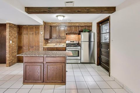Tiny photo for 823 N Cambridge Row Road, Addison, IL 60101 (MLS # 12430216)