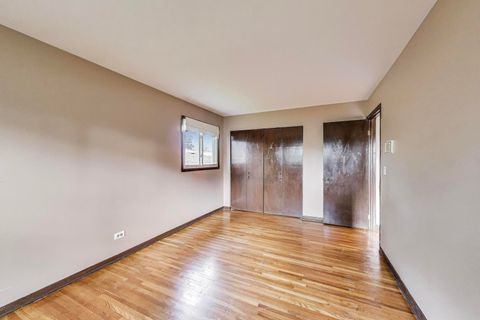 Tiny photo for 823 N Cambridge Row Road, Addison, IL 60101 (MLS # 12430216)