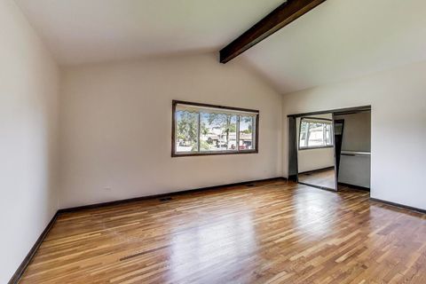 Tiny photo for 823 N Cambridge Row Road, Addison, IL 60101 (MLS # 12430216)