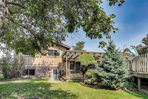 Tiny photo for 823 N Cambridge Row Road, Addison, IL 60101 (MLS # 12430216)