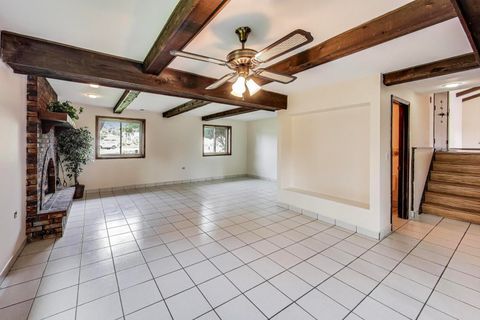 Tiny photo for 823 N Cambridge Row Road, Addison, IL 60101 (MLS # 12430216)