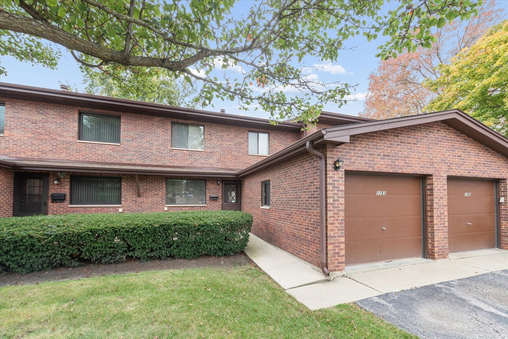 1151 GENEVA Lane
