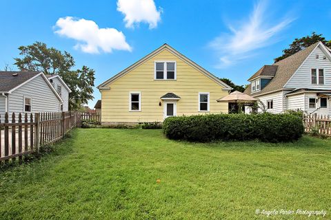 Tiny photo for 331 Chestnut Street, Woodstock, IL 60098 (MLS # 12510118)