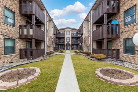 4553 W 56th Street 208E Chicago IL 60629