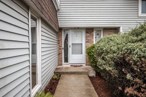 Tiny photo for 585 Sharon Way, Bolingbrook, IL 60440 (MLS # 12630225)